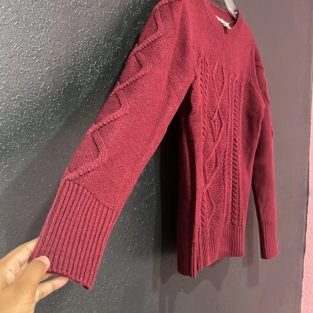 St.John's Bay Women’s Burgundy Deep Ruby Knit Sweater Size L‎